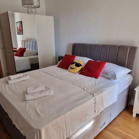 Apartments Anica 2 Makarska Ngoại thất bức ảnh